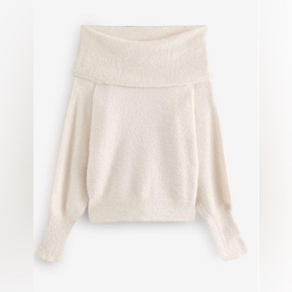 Cozy Off-Shoulder Cream/gray cashmere Sweater